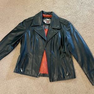 Women’s Medium Harley Davidson 100% genuine leather motorcycle jacket